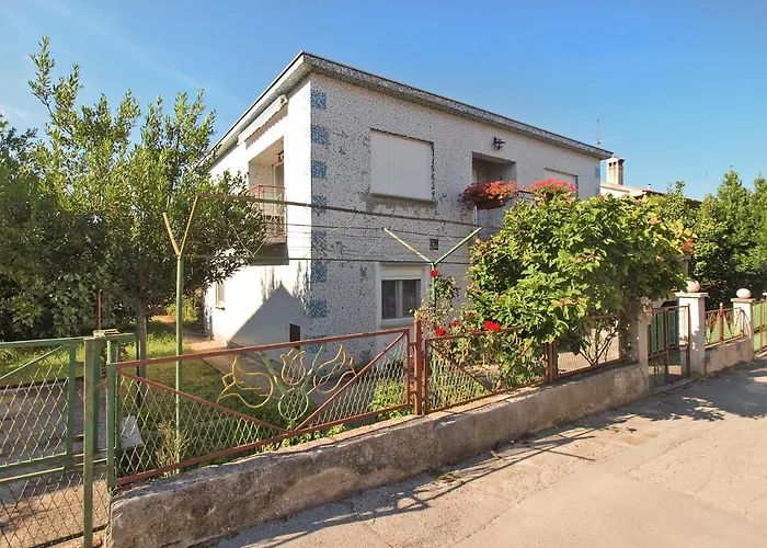 Apartment 1686